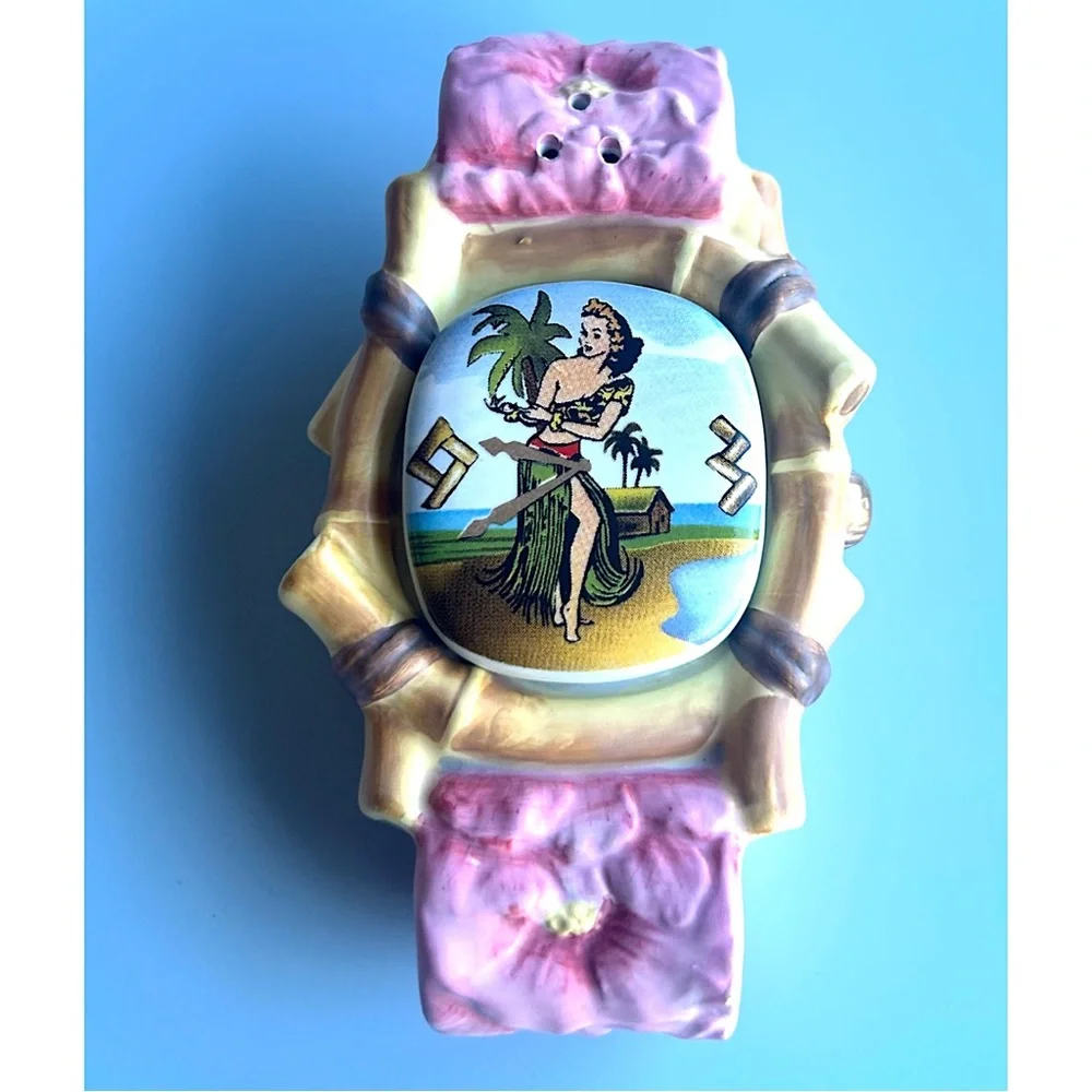 Vintage Vandor Pelzman designs wristwatch salt & pepper shakers 🧂🧂 - Picture 1 of 6